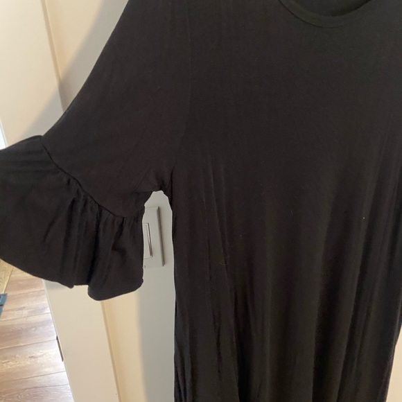 Plus Size Dress with Ruffle sleeves and Hem - Picture 3 of 5